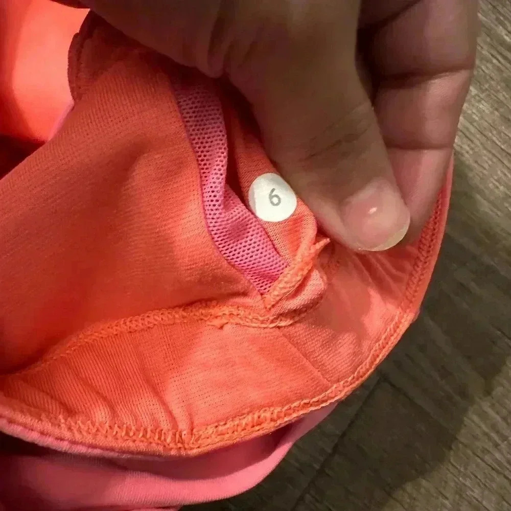 Lululemon Coral High Neck Mesh Tank size 6 - Picture 4 of 5